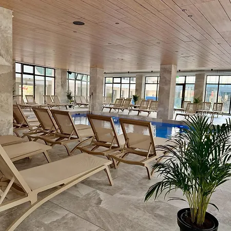 Chocolat In Odyssey Pool & Апартаменты *